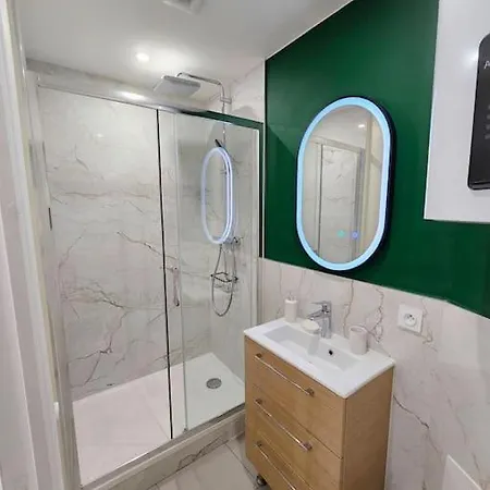 Apartment Moderne Et Confortable Au Coeur De *